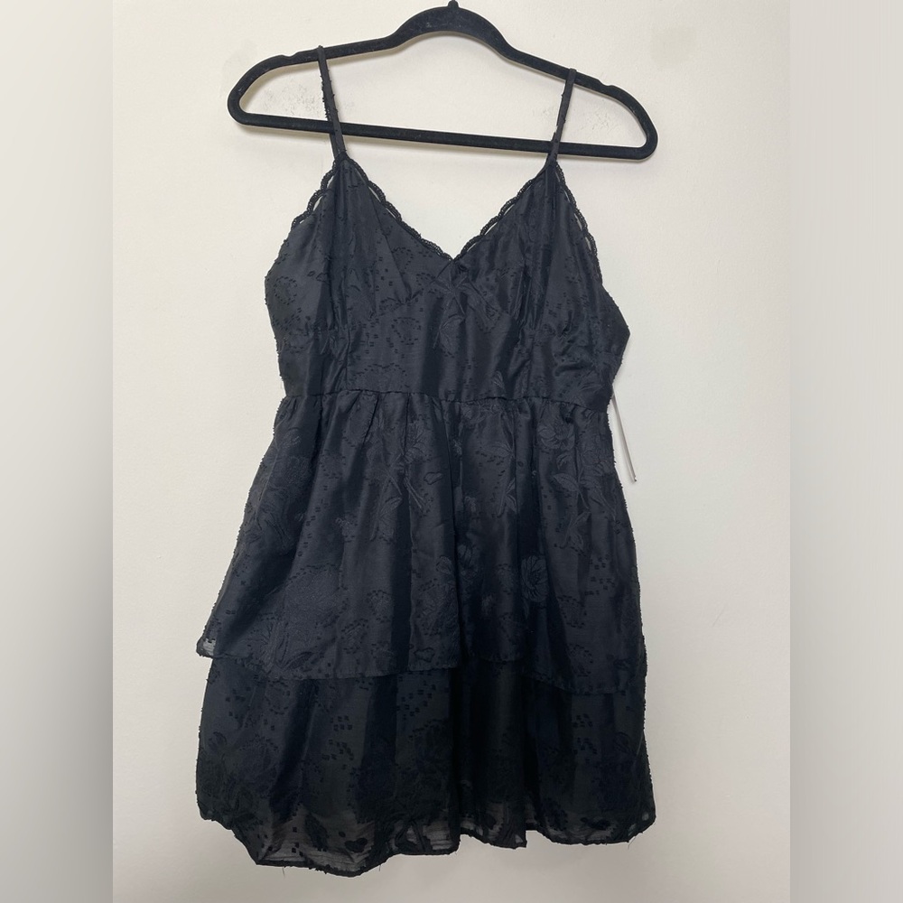 NWT Wild Fable Shadow Floral Tiered Mini Dress in Black - L‎